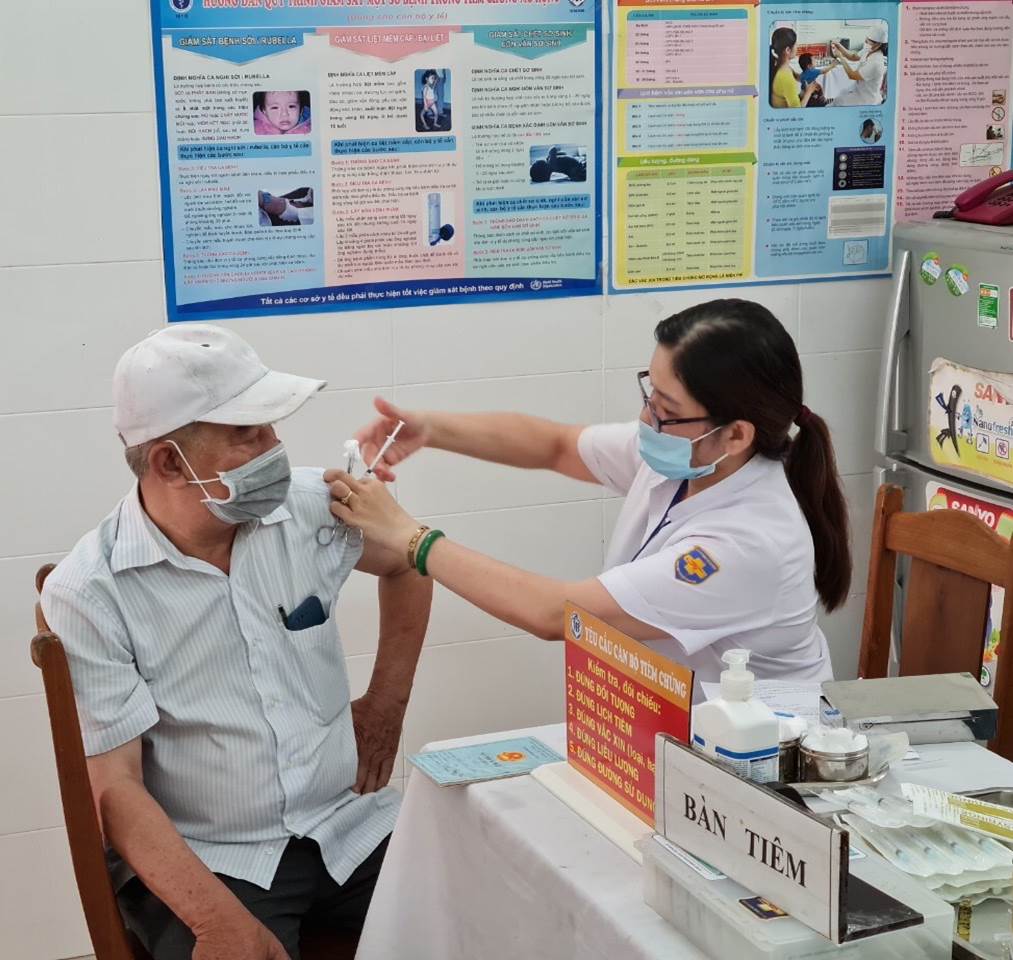 Hiện Quỹ vaccine phòng Covid-19 vẫn được Kho bạc Nhà nước quản lý công khai, minh bạch và tiếp nhận sự đóng góp theo quy định. 