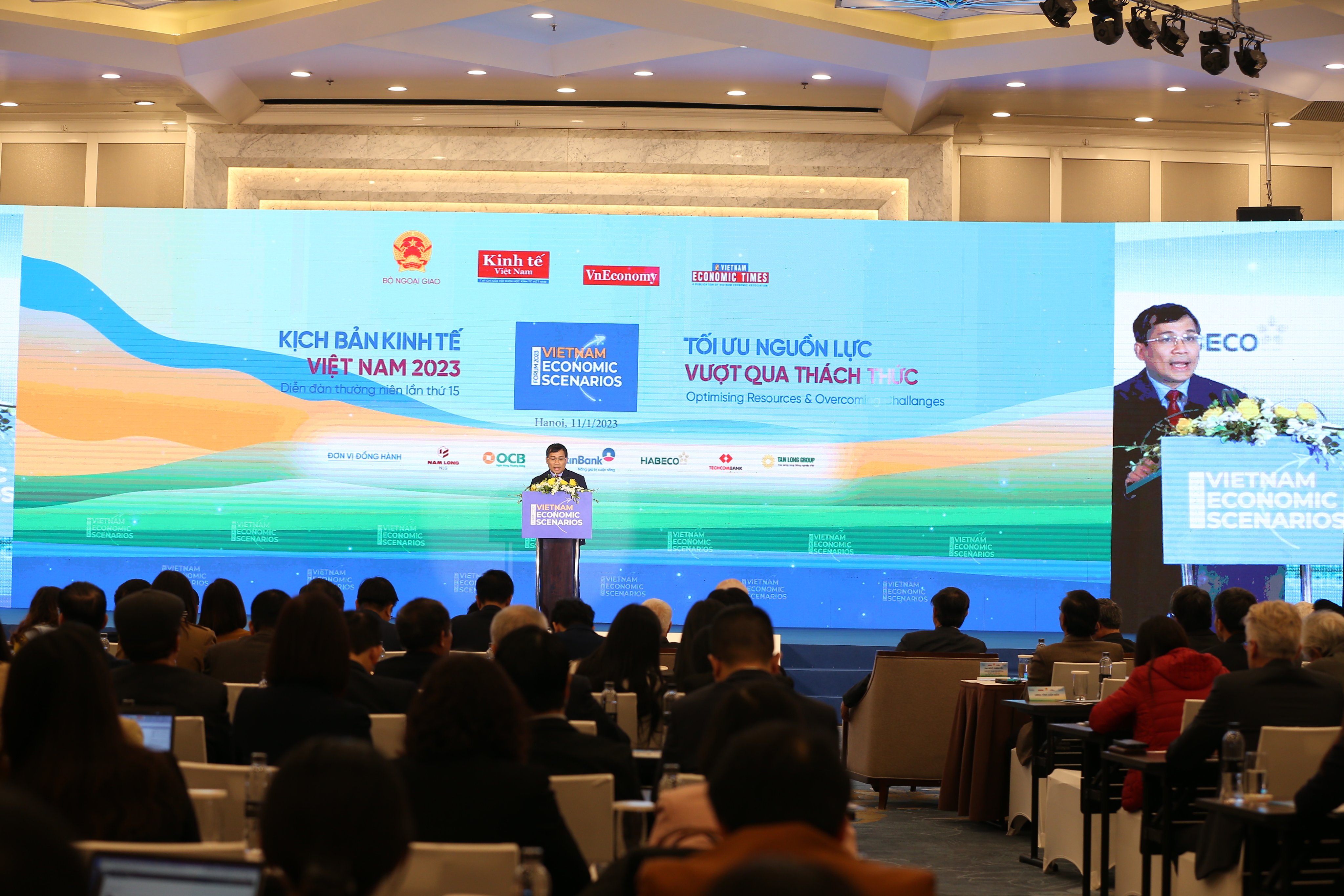 To&agrave;n cảnh diễn đ&agrave;n - Ảnh: Xu&acirc;n Khoa