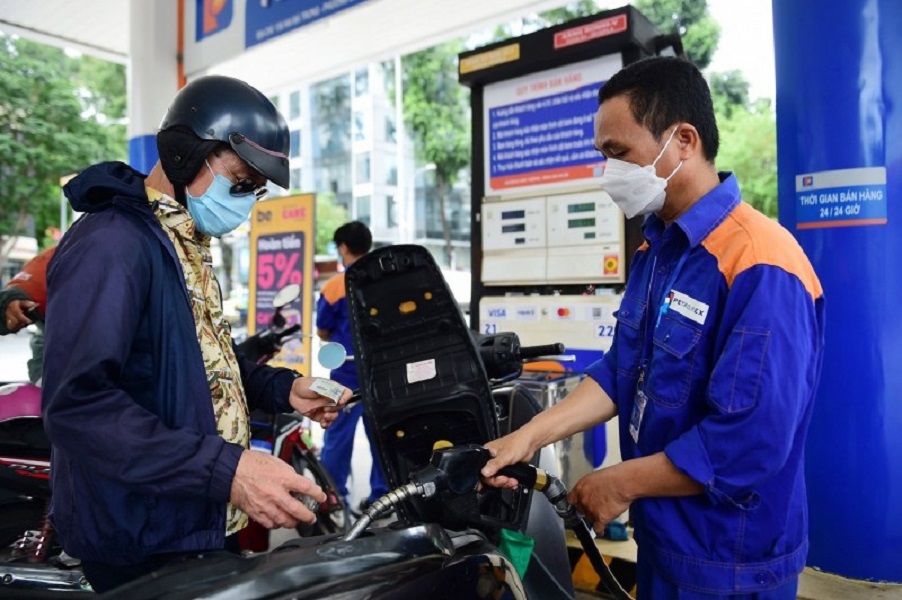 Giá các mặt hàng xăng trong kỳ điều hành ngày 11/01 tiếp tục được giữ nguyên so với kỳ trước (ngày 3/01).
