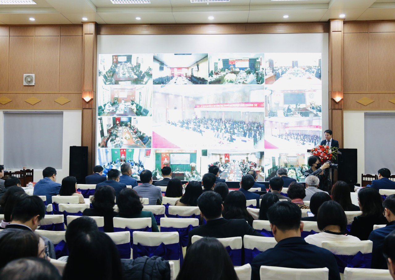 To&agrave;n cảnh hội nghị. Ảnh - Bảo hiểm x&atilde; hội Việt Nam.