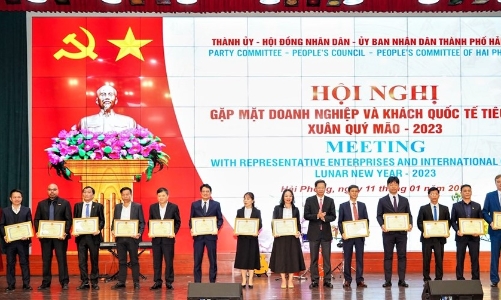 Hải Phòng biểu dương các doanh nghiệp và tổ chức quốc tế tiêu biểu năm 2022