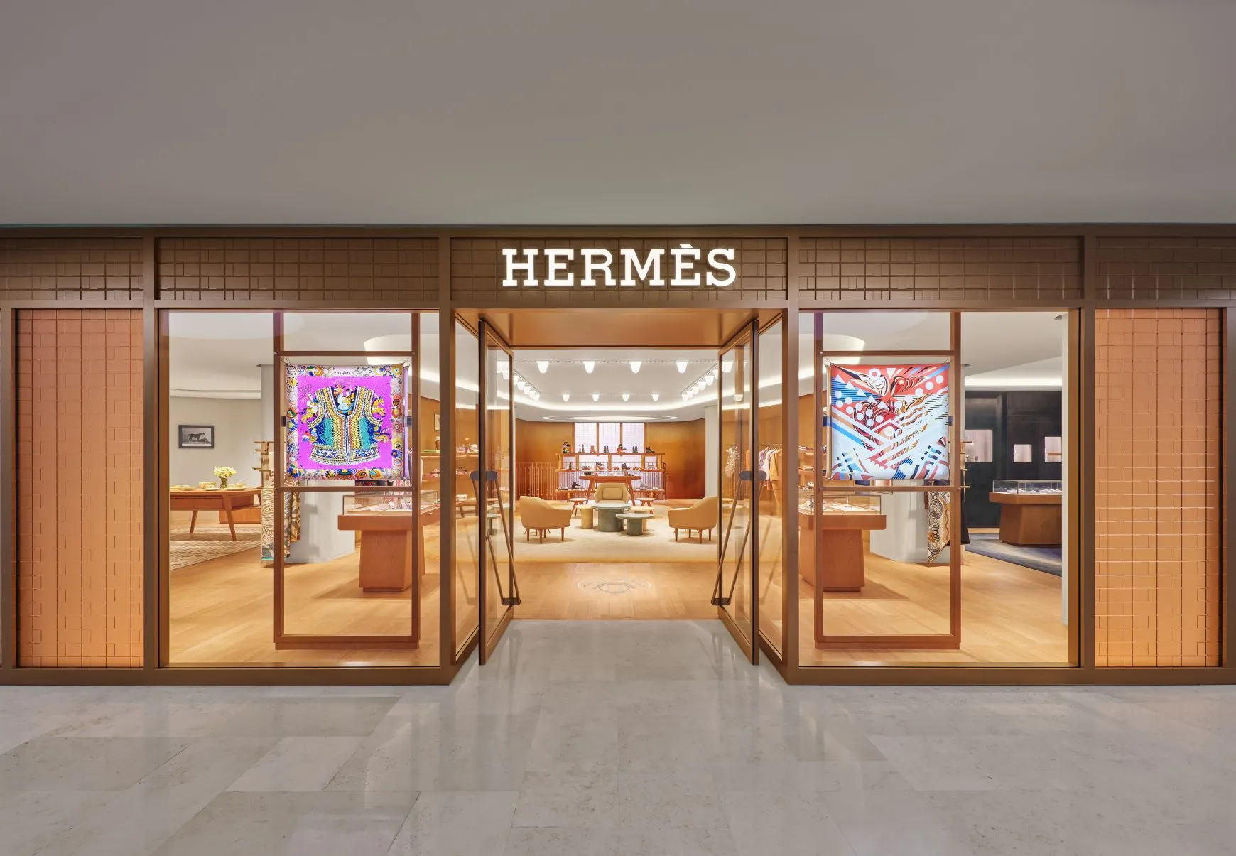 Thương hiệu Hermes đã khai trương một cửa hàng mới quy mô tại thành phố Nam Kinh, Trung Quốc.