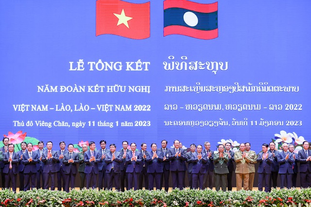 Đoàn đại biểu Việt Nam và Lào tại Lễ tổng kết Năm đoàn kết hữu nghị Việt Nam-Lào, Lào-Việt Nam 2022 - Ảnh: VGP