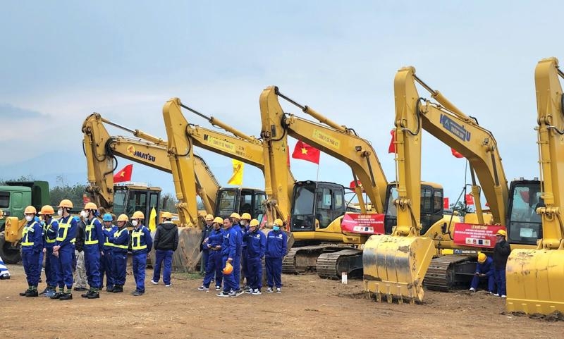 Transport sector targets disbursing 90% of 2023 plan