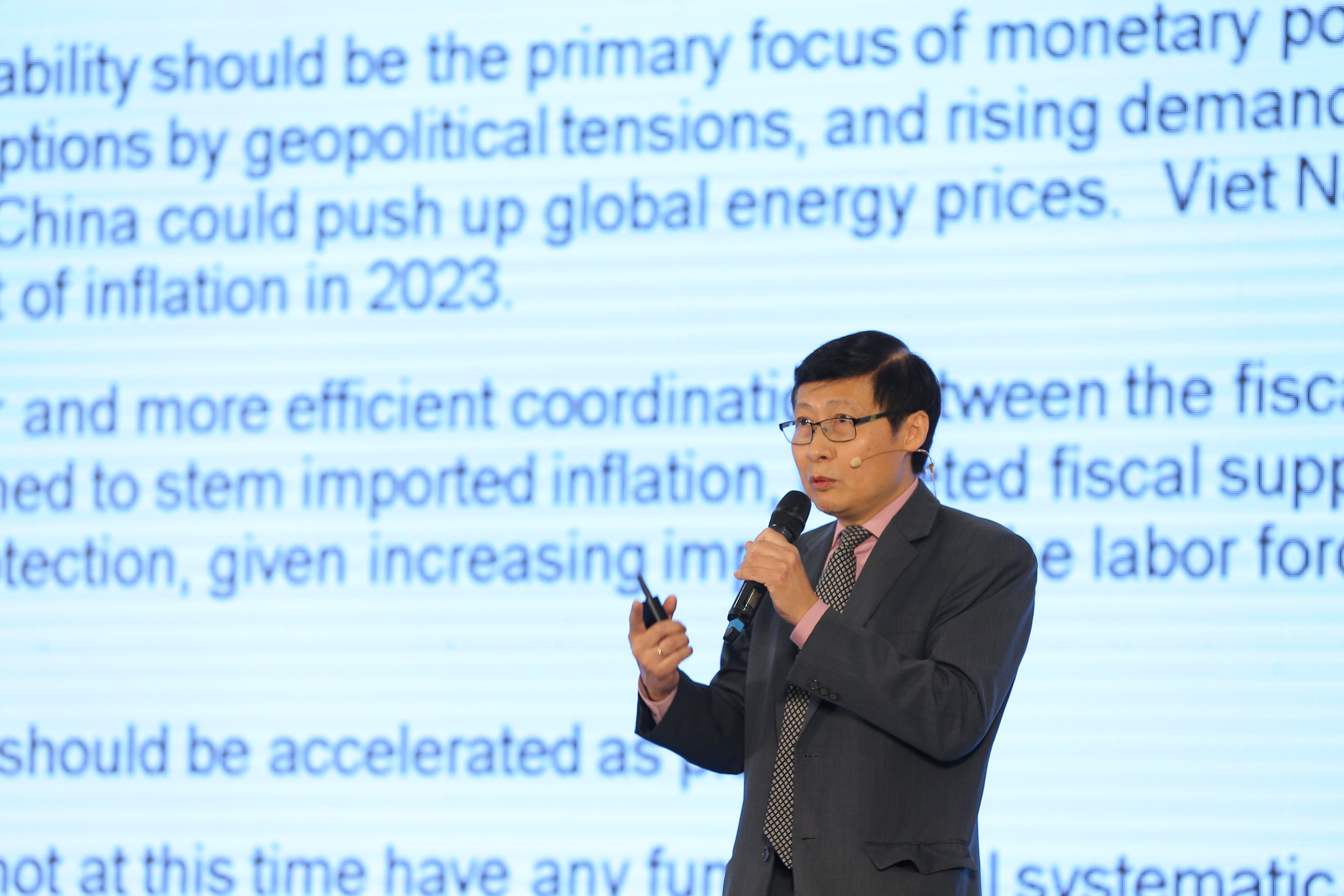 Ông Nguyễn Minh Cường, Chuyên gia kinh tế trưởng Ngân hàng ADB.