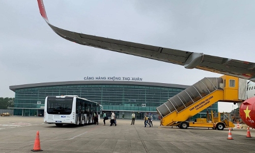 Hàng không tăng cường bay đêm dịp Tết, giảm tối đa chậm, huỷ chuyến