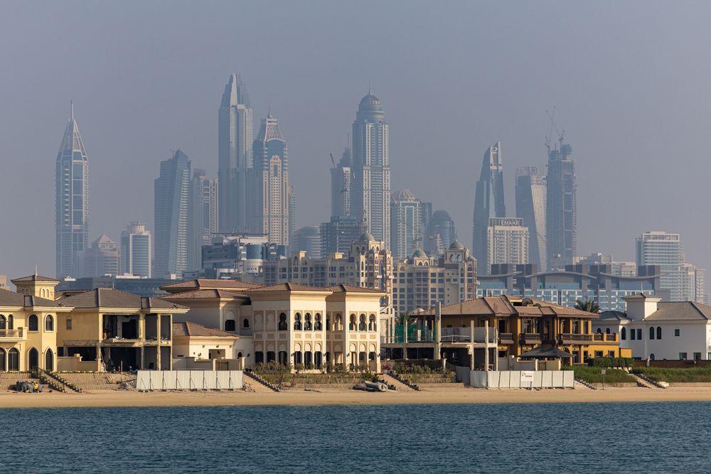 Các khu biệt thự tại quận Dubai Marina ở Dubai - Ảnh: Bloomberg