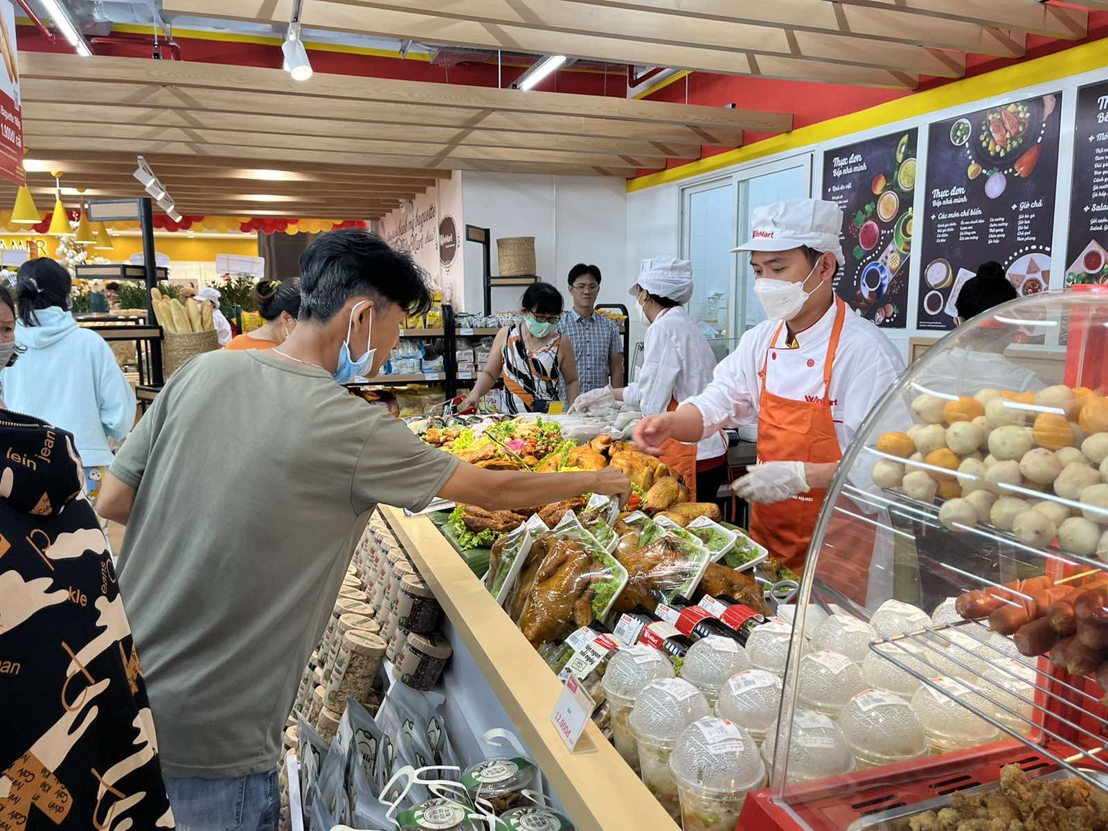 Xu hướng chuyển đổi trong ng&agrave;nh b&aacute;n lẻ Việt Nam giai đoạn sau đại dịch c&oacute; nhiều thay đổi.