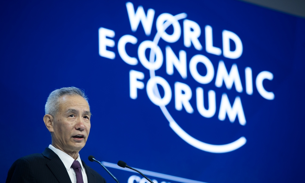 Phó Thủ tướng Trung Quốc Lưu Hạc phát biểu tại Diễn đàn Kinh tế Thế giới ở Davos, Thụy Sỹ ngày 17/1 - Ảnh: WEF