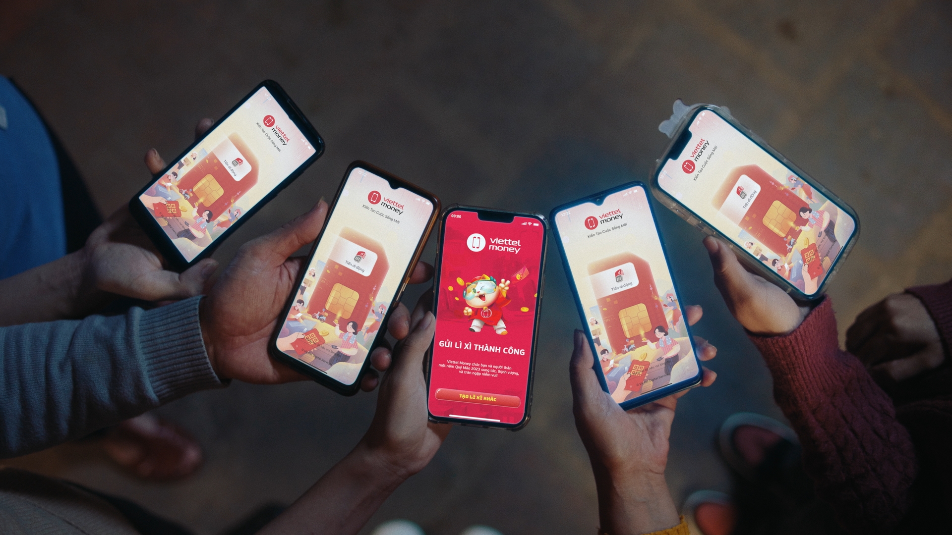 Với Viettel Money vừa đ&oacute;n Tết hiện đại m&agrave; kh&ocirc;ng bỏ qua những n&eacute;t đẹp truyền thống. Ảnh: Viettel Money.