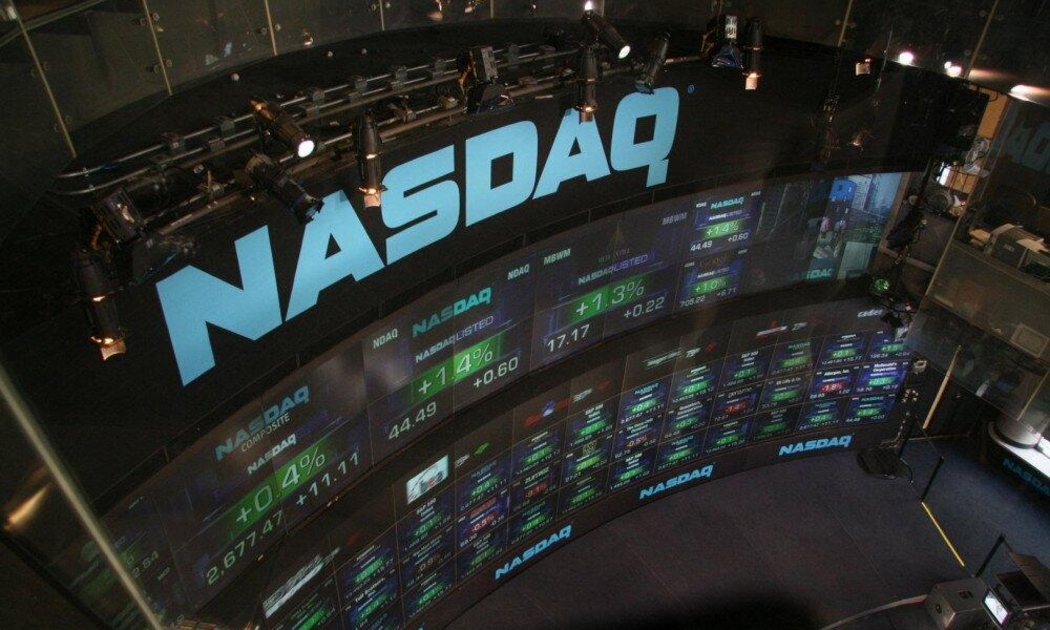 Lần đầu tiên sau gần hai thập kỷ, Nasdaq đã thua chỉ số S&P 500 trong nhiều năm liên tiếp - Ảnh: Getty Images