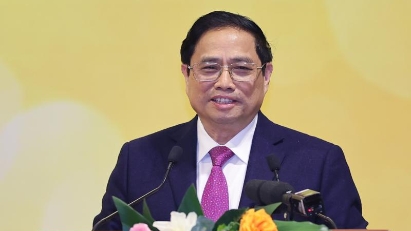 PM asks banking sector to tackle difficulties in real estate