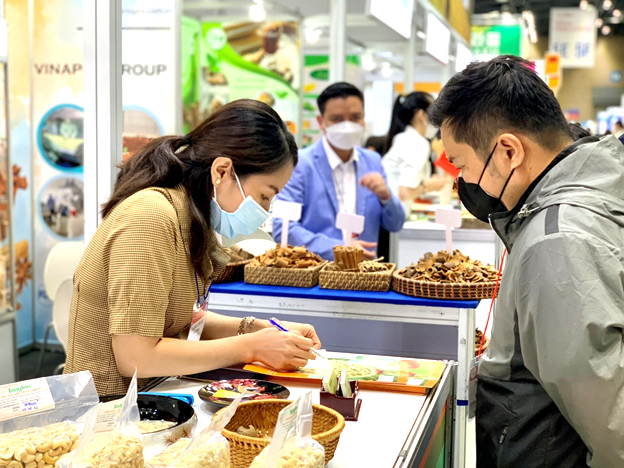 Sản phẩm nông sản củaViệt Nam được giới thiệu tại hội chợ Hàn Quốc.