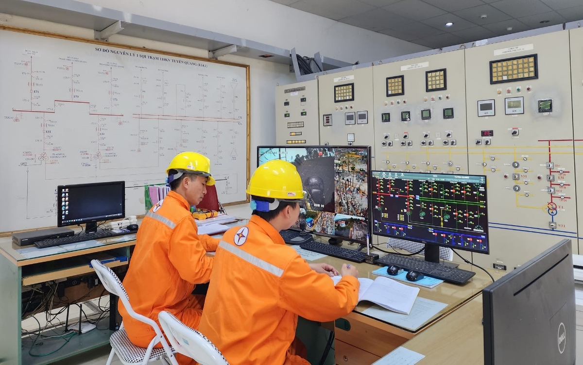 Tiêu thụ điện trên cả nước trong dịp Tết Quý Mão 2023 giảm 30,3% so với ngày thường của tuần trước Tết.