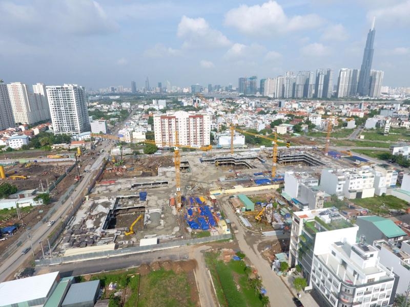 Difficulties persist for real estate businesses