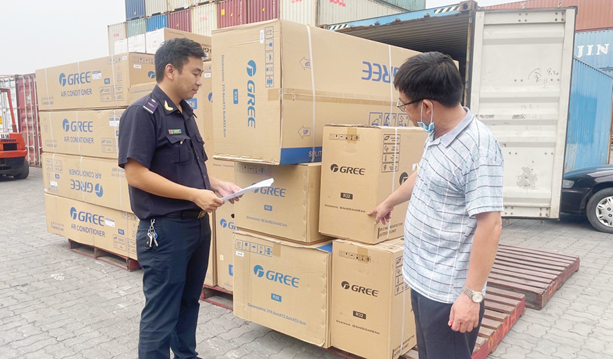 Tổng kim ngạch xuất nhập khẩu tháng 1 giảm 25% so với cùng kỳ 2022.