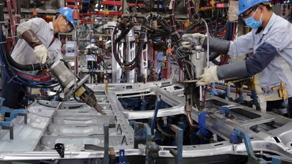 Chỉ số PMI được cải thiện, ngành sản xuất Việt Nam vẫn suy giảm