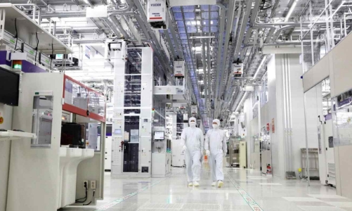 Samsung tiếp tục đầu tư vào chip mặc dù lợi nhuận thấp trong 8 năm
