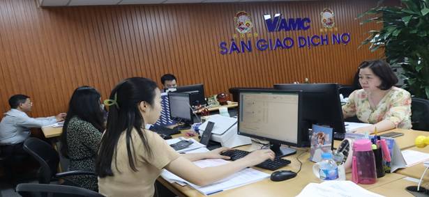 Bước đầu h&igrave;nh th&agrave;nh thị trường mua b&aacute;n nợ tập trung th&ocirc;ng qua S&agrave;n giao dịch nợ .