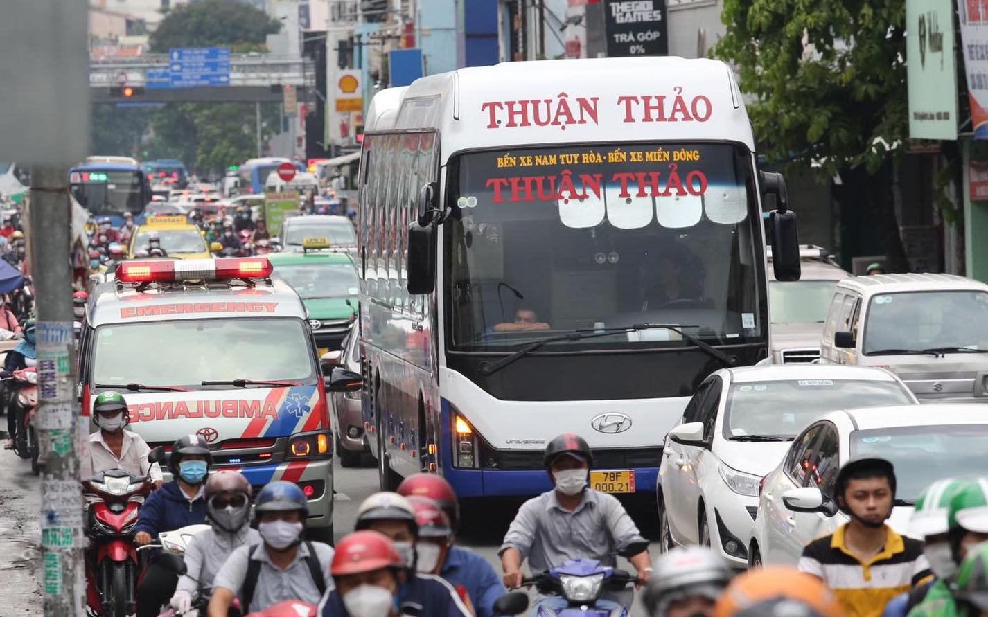 Từ ngày 10/01/2023, TP.HCM cấm xe giường nằm vào nội thành từ 6h - 22h, nhưng vẫn có nhiều nhà xe lách luật...