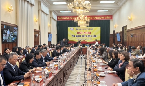 Doanh nghiệp “kêu trời” tại Hội nghị Tín dụng bất động sản