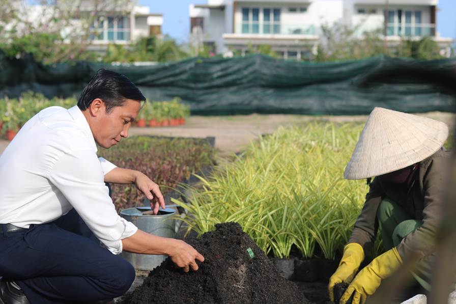 Alma’s landscape manager Ngo Duc Thinh. (Photo: Alma)