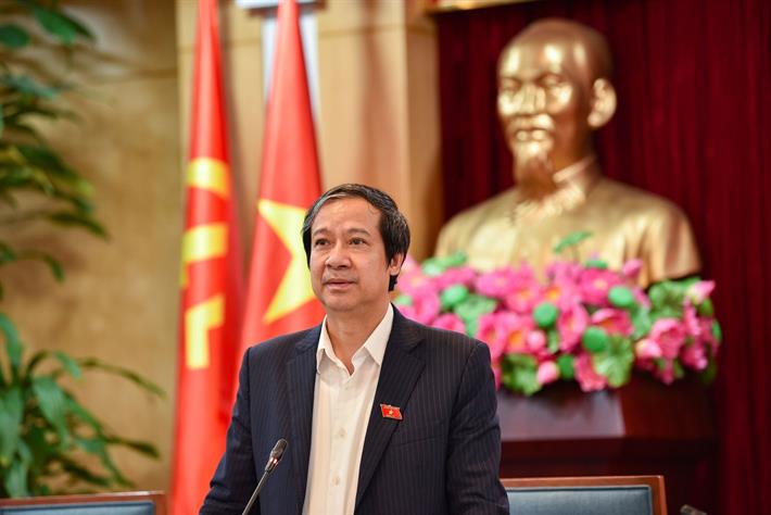 Bộ trưởng Nguyễn Kim Sơn trao đổi tại cuộc&nbsp;l&agrave;m việc. Ảnh:&nbsp;Bộ Gi&aacute;o dục v&agrave; Đ&agrave;o tạo.