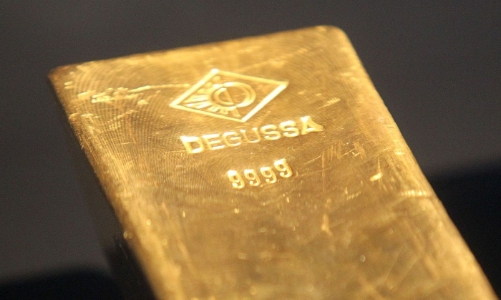 Giá vàng thế giới lao dốc vì nỗi lo lãi suất