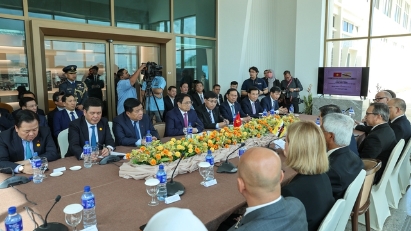 Vietnam looking to promote ties with Brunei