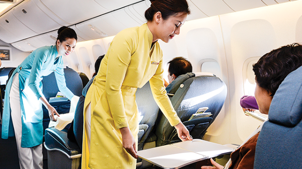 Ngành hàng không trên tiến trình phục hồi: Nỗi lo ách tắc hạ tầng và thiếu hụt nhân sự