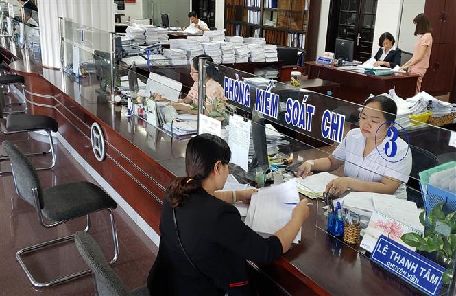 Kho bạc Nhà nước đẩy mạnh việc thanh toán theo hình thức trực tuyến trên cổng dịch vụ công trực tuyến.