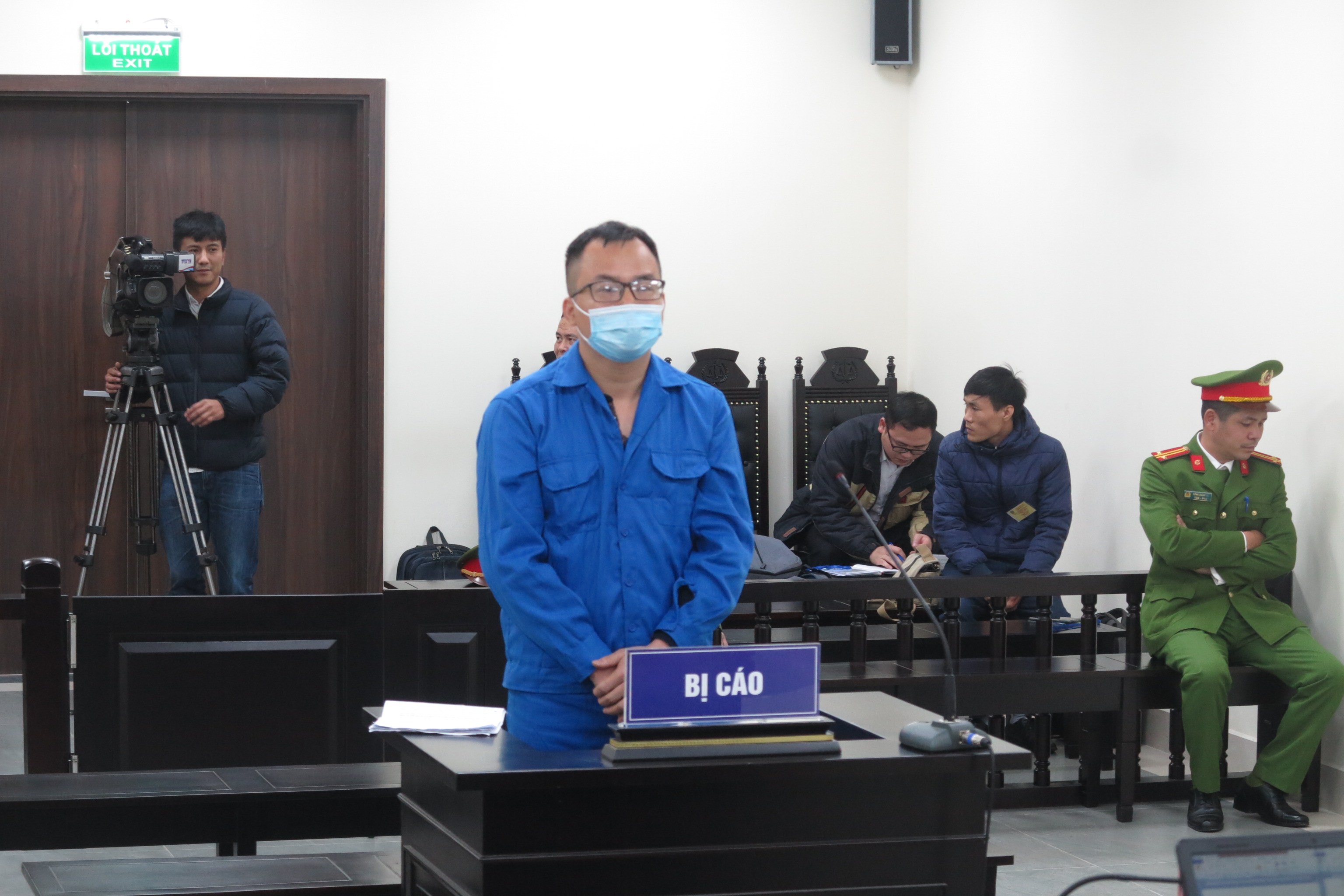 Quỳnh tại phiên tòa phúc thẩm sáng 14/2.