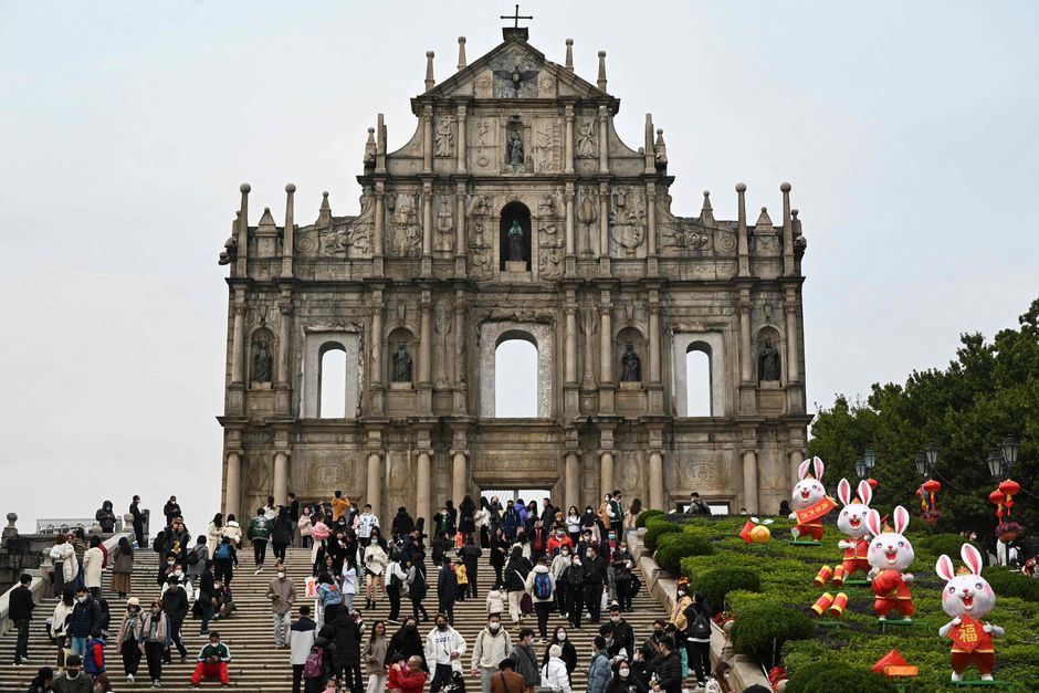 Du khách tại Di tích Nhà thờ Thánh Phaolô, Macau - Ảnh: Getty Images