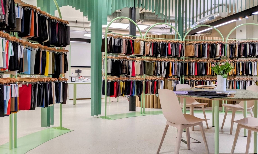 Kho vải thừa vủa dự án Nona Source. Ảnh: LVMH