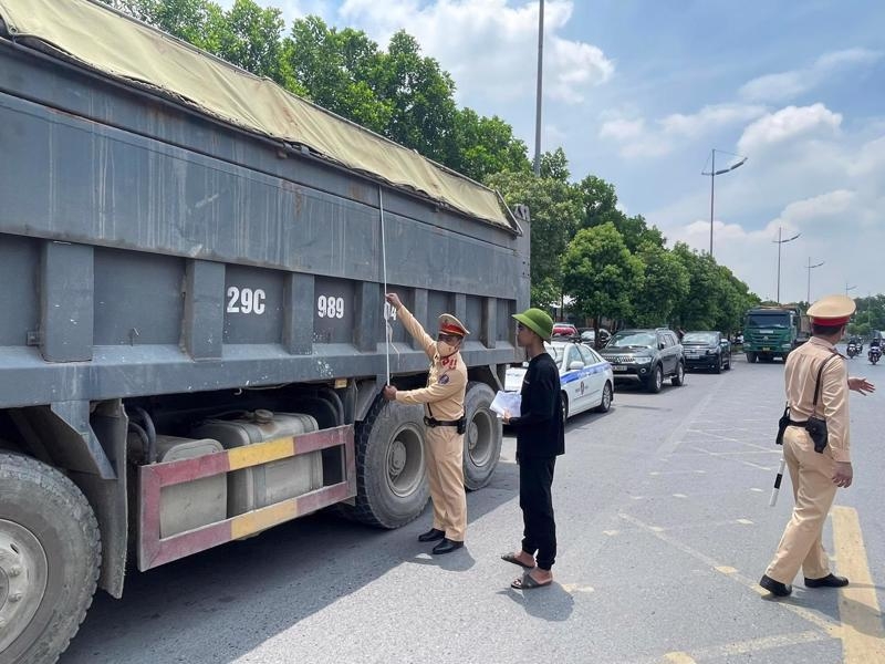 Transport ministry tightening control of overloaded trucks