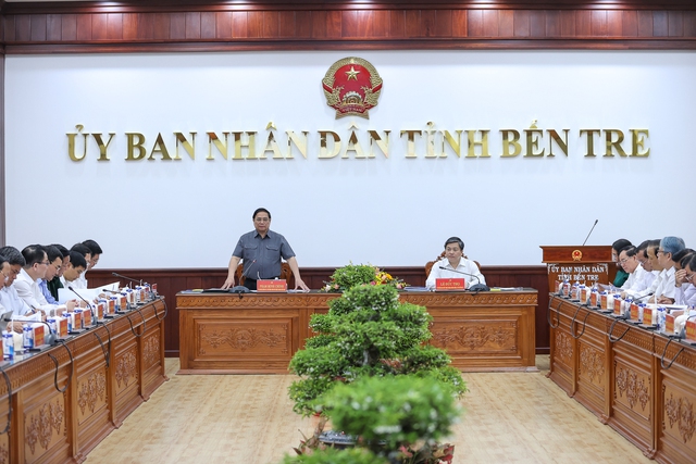 Thủ tướng lưu ý một số vấn đề cụ thể cần tập trung thảo luận, như kết quả giải ngân đầu tư công năm 2022, việc triển khai chương trình mục tiêu quốc gia, xây dựng các quy hoạch… - Ảnh: VGP