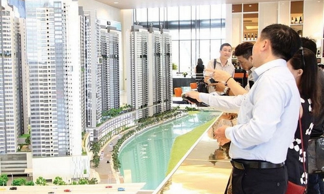 Doanh nghiệp trong ngành bất động sản đang chịu áp lực lớn nhất về thanh khoản và mong ngóng Nghị định 65 được sửa đổi.