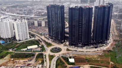 Thousands of property projects postponed due to difficulties