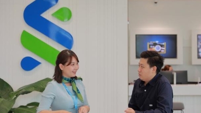 Standard Chartered named Best Foreign Bank in Vietnam and Best Digital Bank in 2022