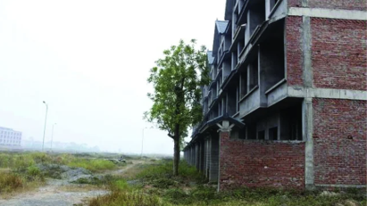 Hanoi to review hundreds of property projects