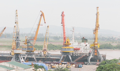 Đề xuất sửa đổi loạt giá dịch vụ cảng biển