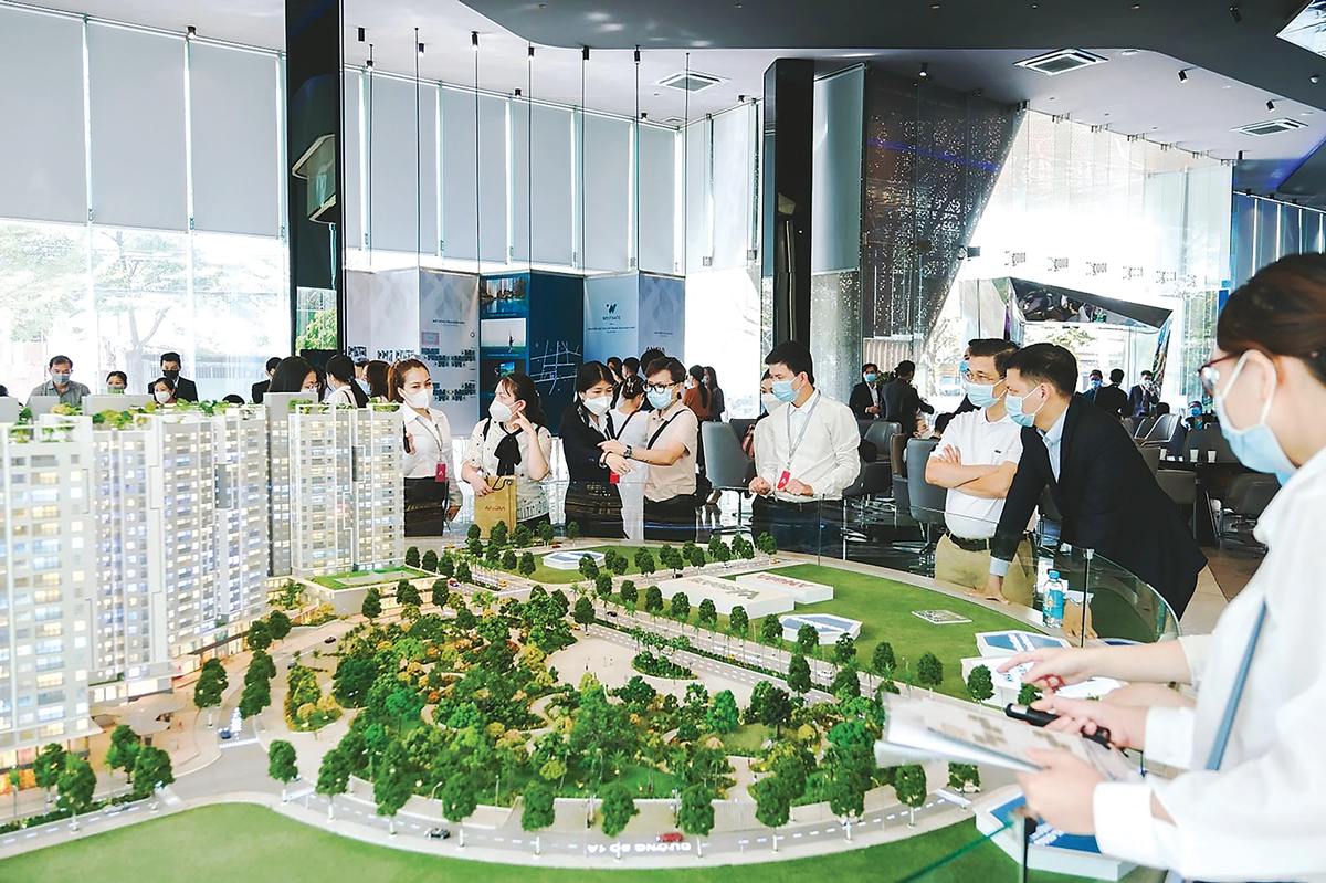 Vốn huy động ngắn hạn của hệ thống ngân hàng chiếm đến 80% trong khi các khoản vay bất động sản đều là trung, dài hạn.