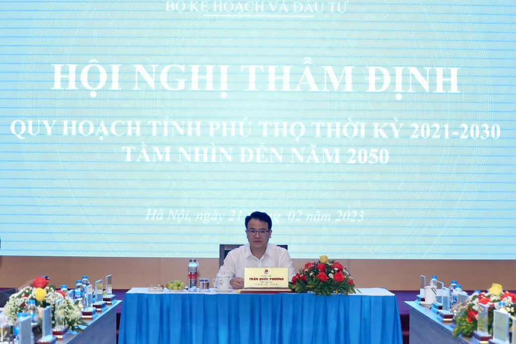 Thứ trưởng Bộ Kế hoạch và Đầu tư Trần Quốc Phương, Phó Chủ tịch Hội đồng thẩm định quy hoạch tỉnh chủ trì Hội nghị. Ảnh: Đức Trung.