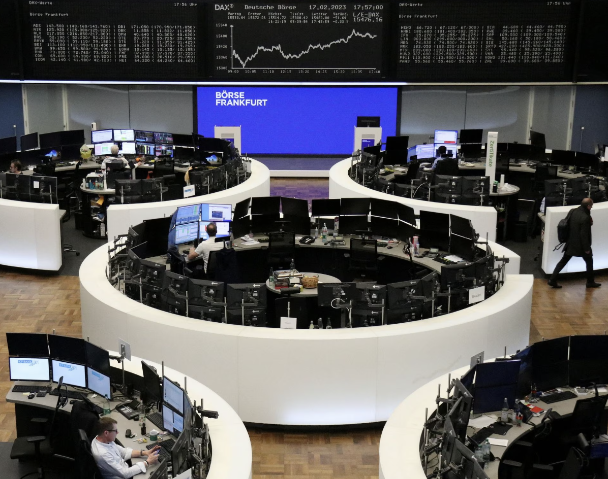 Sở giao dịch chứng khoán Franfurt, Đức, hôm 17/2 - Ảnh: Reuters.