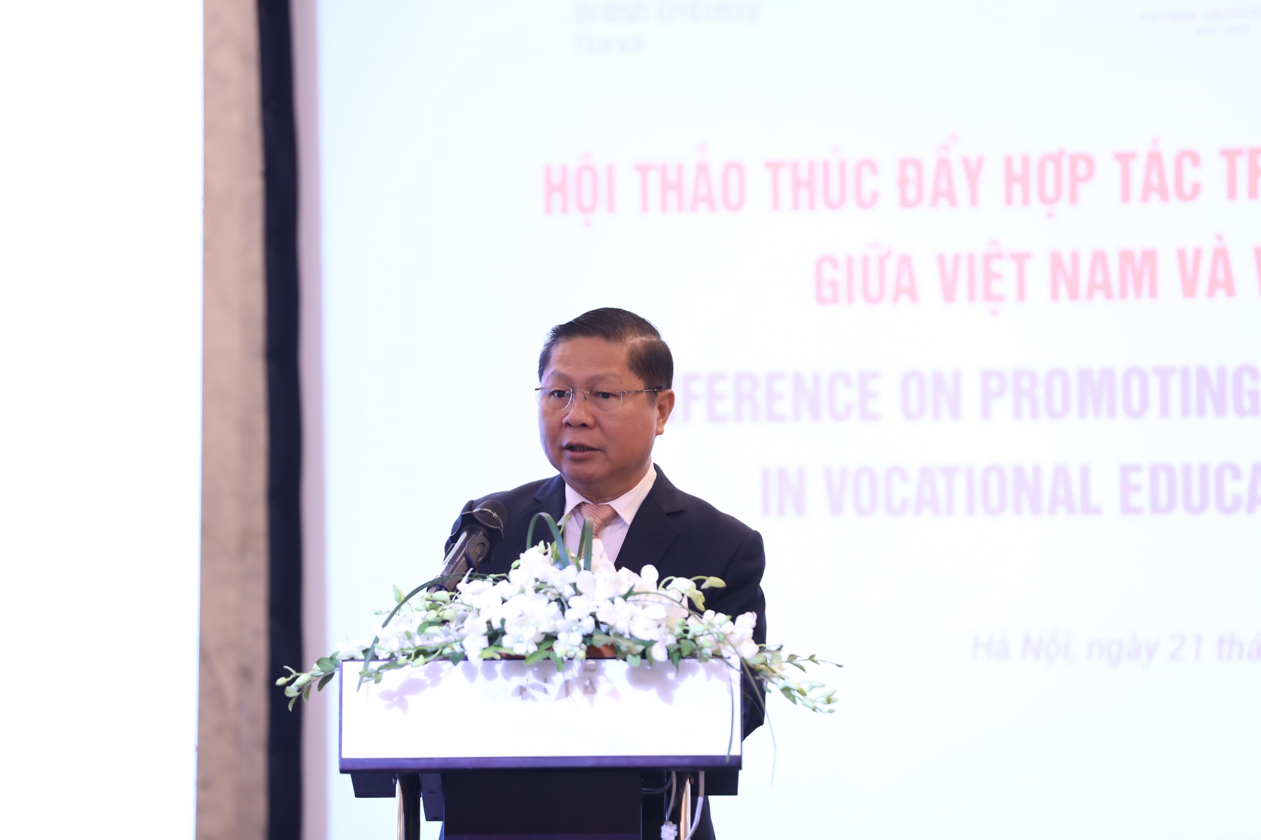 Thứ trưởng Bộ Lao động – Thương binh và Xã hội Lê Tấn Dũng phát biểu tại hội thảo. Ảnh - MOLISA. 