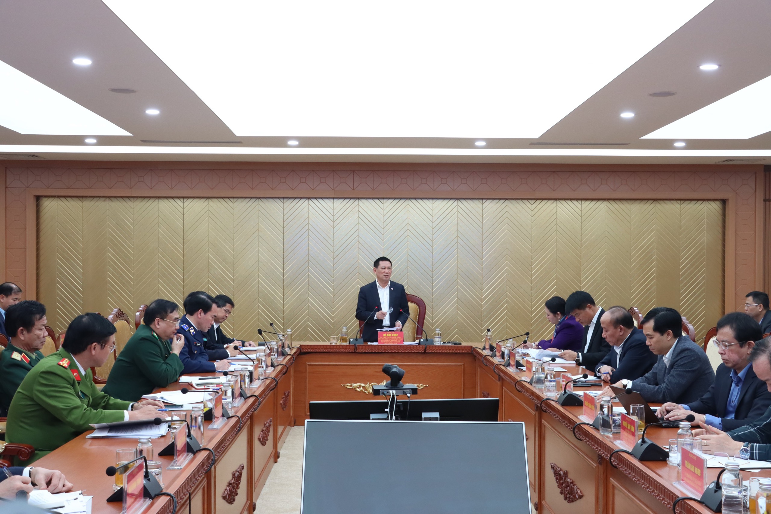 Ph&oacute; Trưởng ban Thường trực Ban Chỉ đạo 389 quốc gia, Bộ trưởng Bộ T&agrave;i Ch&iacute;nh Hồ Đức Phớc chủ tr&igrave; hội nghị.