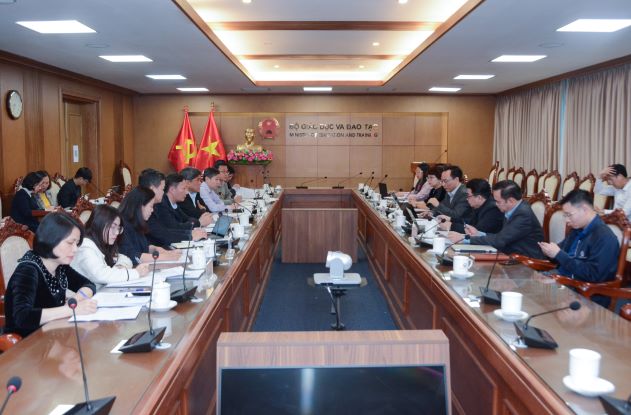 Quang cảnh cuộc họp.