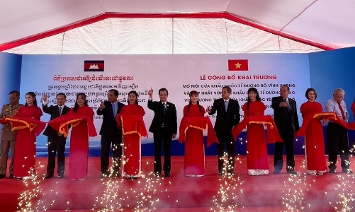 Chính thức công bố cửa khẩu quốc tế đường bộ, đường sông Vĩnh Xương -  Kaam Samnor