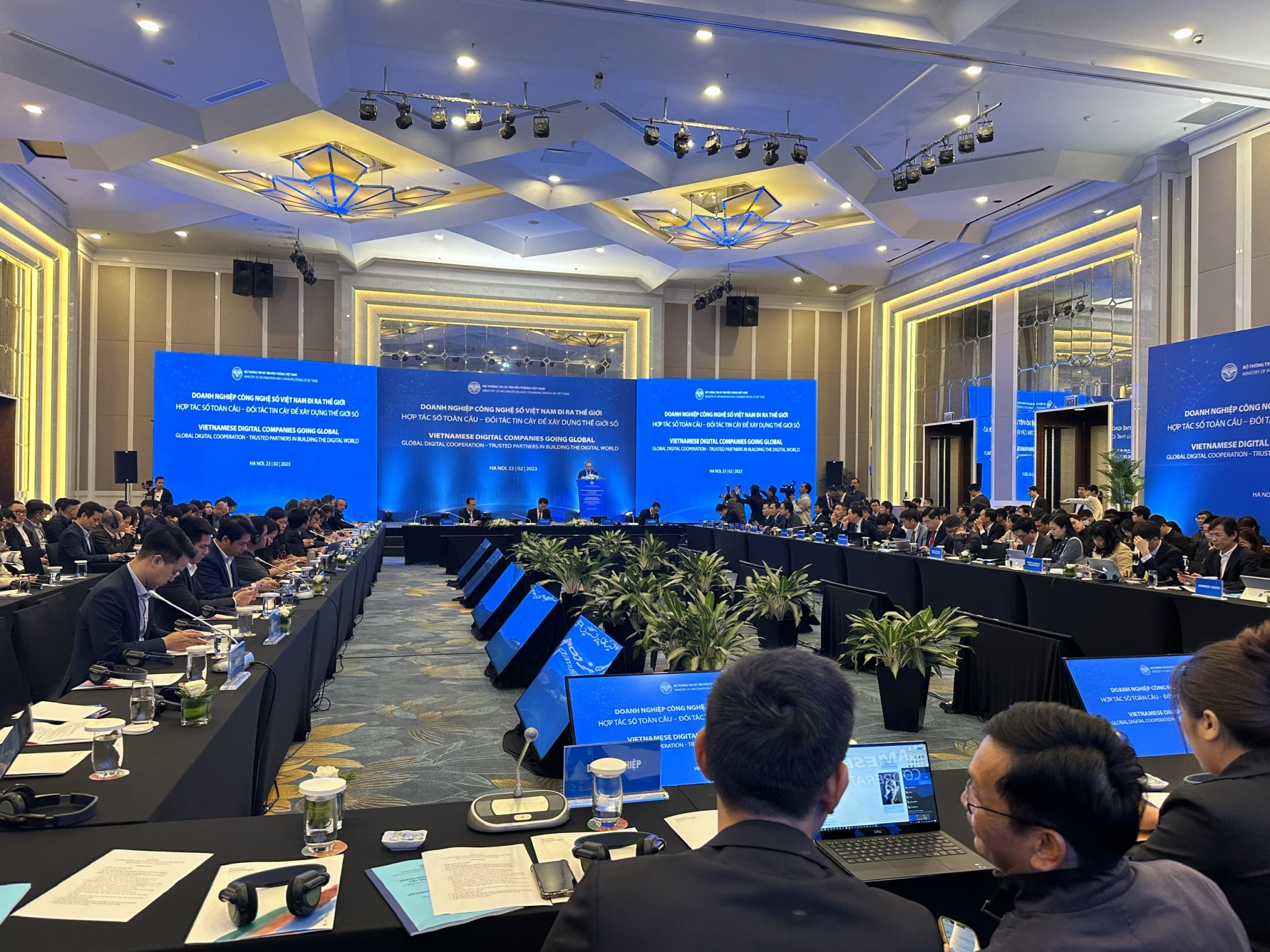 Bộ trưởng Nguyễn Mạnh Hùng chủ trì Hội nghị “Doanh nghiệp Công nghệ số Việt Nam đi ra thế giới”.