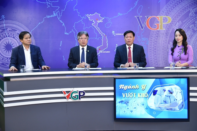 Các chuyên gia tham dự tọa đàm. Ảnh - VGP. 